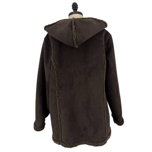 LL Bean Sherpa lined toggle buttons brown Heavy winter coat Sz XL-petite. - Picture 3 of 10